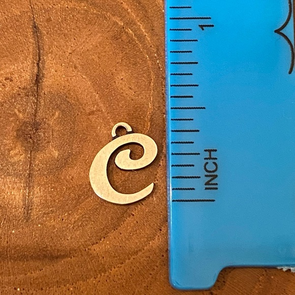 James Avery Letter C Script Initial Charm 🌼 - Picture 3 of 4
